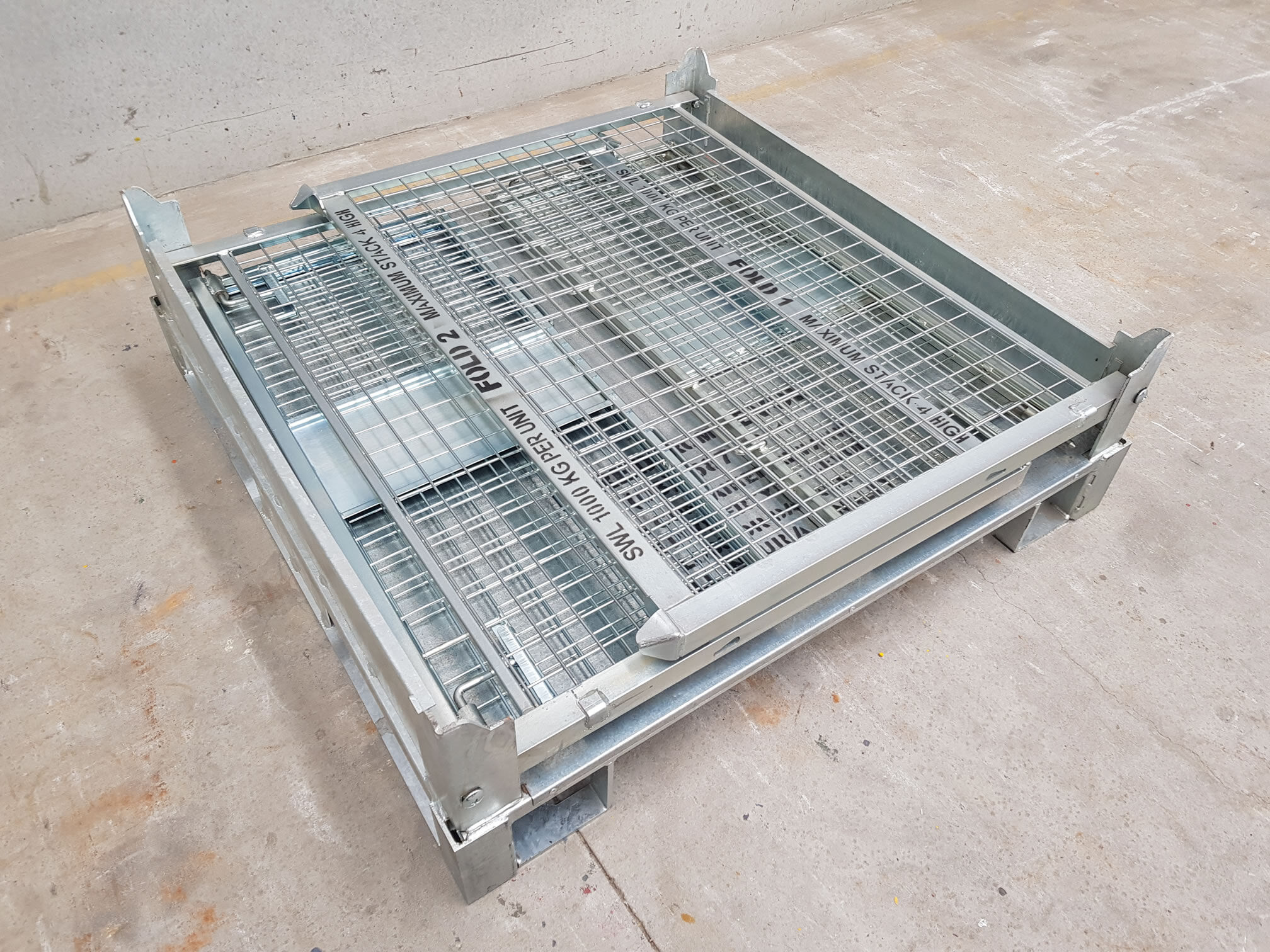 Folding Mesh Pallet Galvanised Finish 